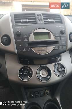 Внедорожник / Кроссовер Toyota RAV4 2008 в 