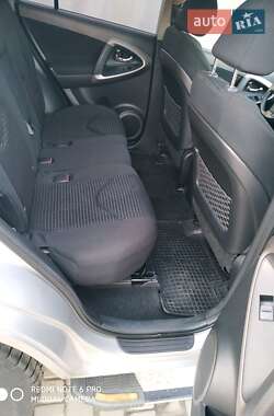 Внедорожник / Кроссовер Toyota RAV4 2008 в 