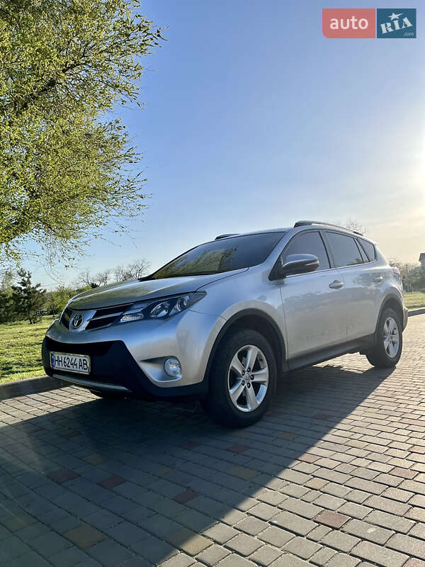 Позашляховик / Кросовер Toyota RAV4 2014 в Ізмаїлі