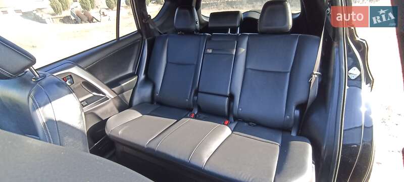 Позашляховик / Кросовер Toyota RAV4 2017 в Києві