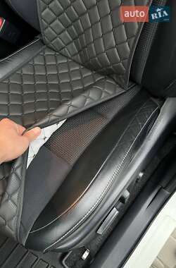 Внедорожник / Кроссовер Toyota RAV4 2016 в 