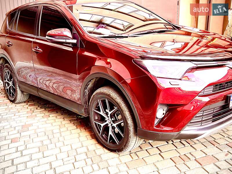 Toyota RAV4 2017