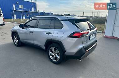 Внедорожник / Кроссовер Toyota RAV4 2020 в Виннице