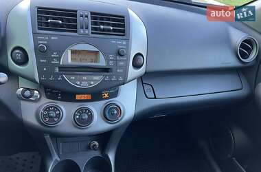 Внедорожник / Кроссовер Toyota RAV4 2008 в Николаеве