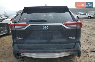 Внедорожник / Кроссовер Toyota RAV4 2021 в Киеве