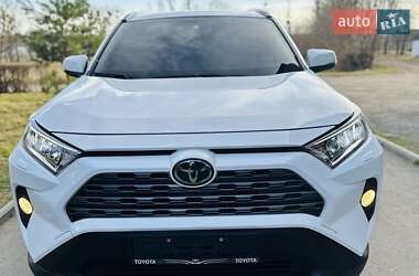 Внедорожник / Кроссовер Toyota RAV4 2020 в Виннице