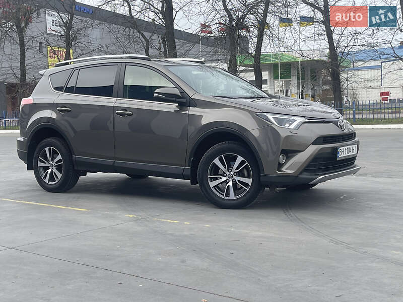 Toyota RAV4 2017