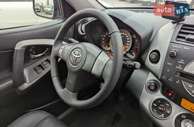 Внедорожник / Кроссовер Toyota RAV4 2007 в Ровно