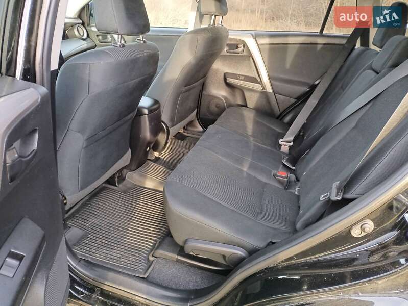 Позашляховик / Кросовер Toyota RAV4 2017 в Києві