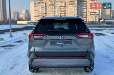 Позашляховик / Кросовер Toyota RAV4 2021 в Києві