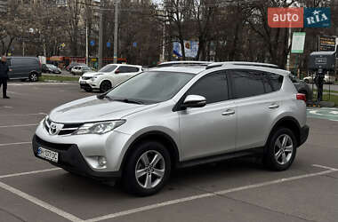 Позашляховик / Кросовер Toyota RAV4 2015 в 