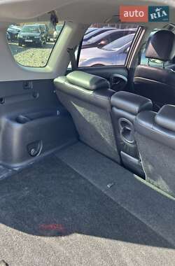 Позашляховик / Кросовер Toyota RAV4 2010 в 