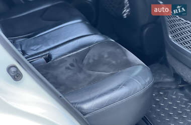 Внедорожник / Кроссовер Toyota RAV4 2011 в 