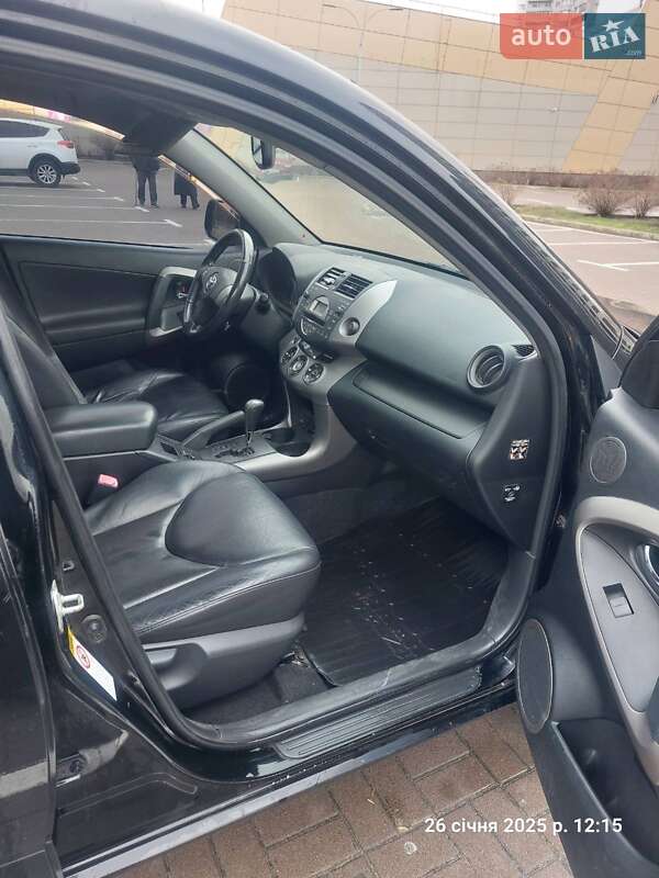 Внедорожник / Кроссовер Toyota RAV4 2006 в Киеве