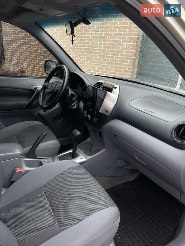 Внедорожник / Кроссовер Toyota RAV4 2002 в Ужгороде фото 12 Внедорожник / Кроссовер Toyota RAV4 2002 в Ужгороде