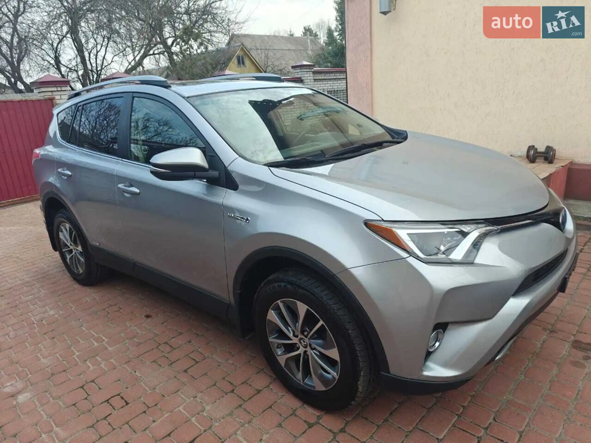2017 Toyota RAV 4 - фото 1
