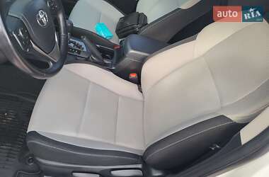 Внедорожник / Кроссовер Toyota RAV4 2017 в 