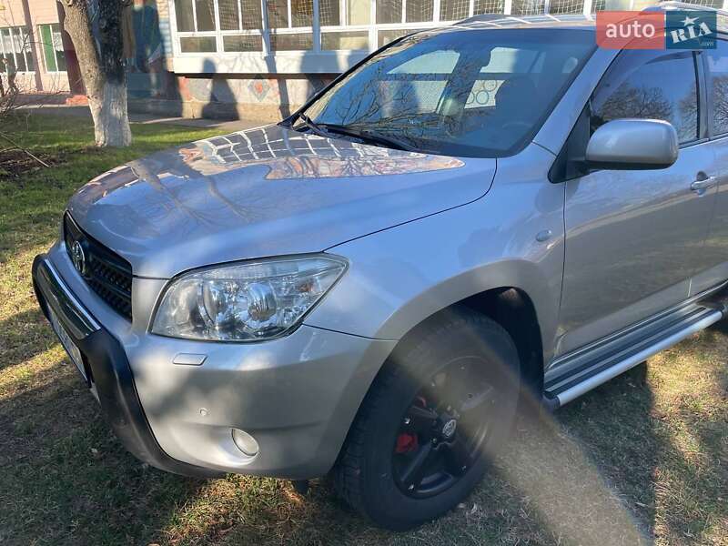 Внедорожник / Кроссовер Toyota RAV4 2007 в Киеве