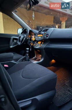 Внедорожник / Кроссовер Toyota RAV4 2009 в 