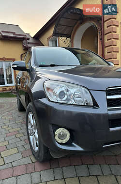 Внедорожник / Кроссовер Toyota RAV4 2009 в 
