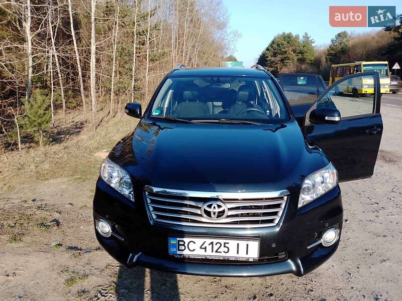 Toyota RAV4 2010