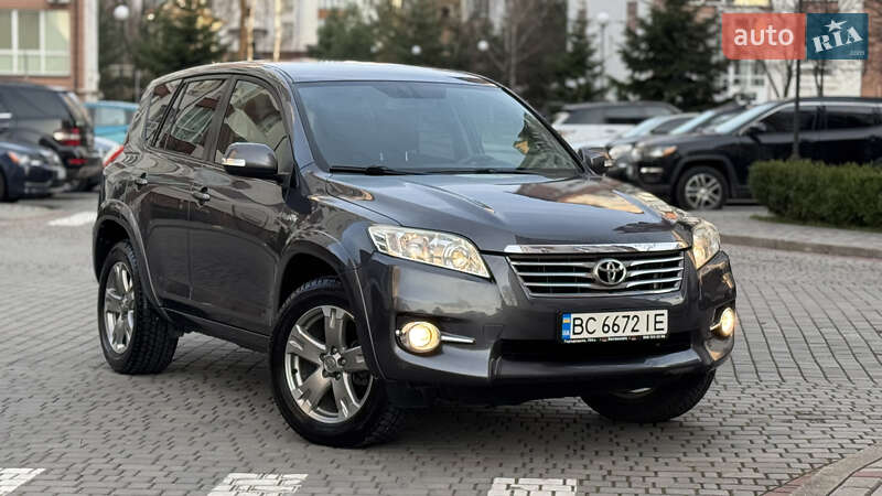 Toyota RAV4 2011