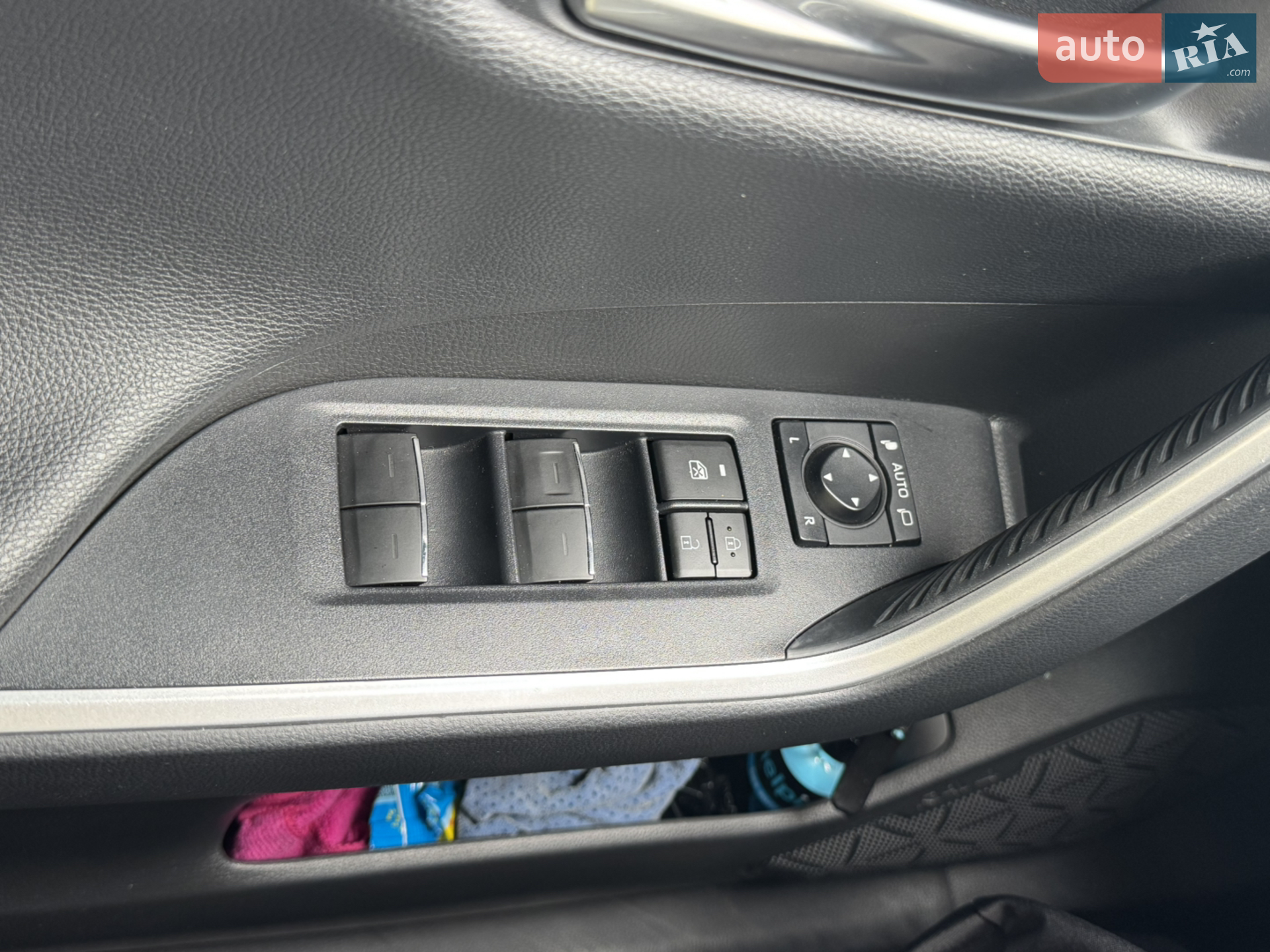 2019 Toyota RAV 4 - мініатюра 13