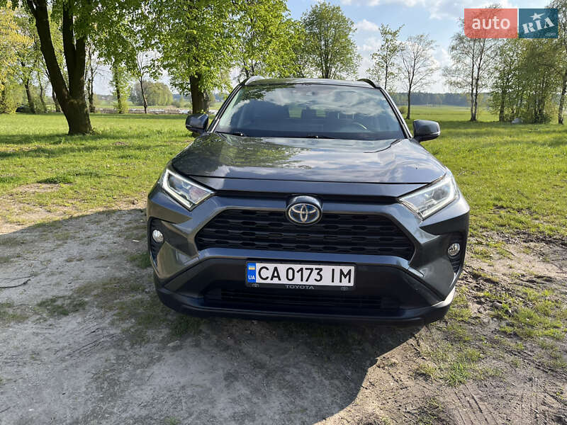 Внедорожник / Кроссовер Toyota RAV4 2019 в Ковеле