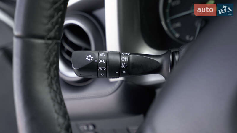 Внедорожник / Кроссовер Toyota RAV4 2017 в Львове