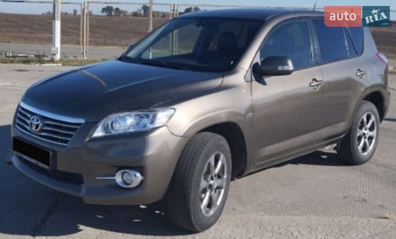Внедорожник / Кроссовер Toyota RAV4 2010 в Днепре