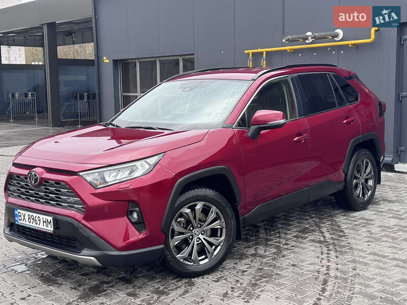 Позашляховик / Кросовер Toyota RAV4 2022 в Вінниці