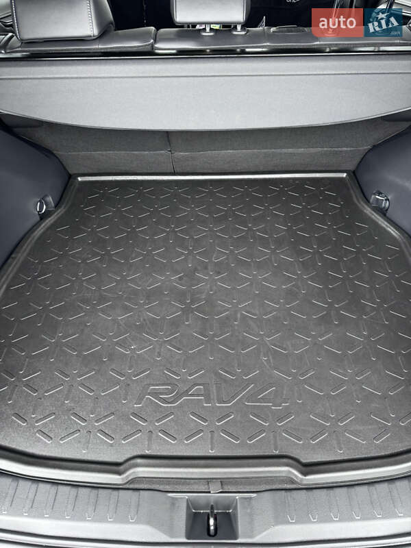 Позашляховик / Кросовер Toyota RAV4 2022 в Вінниці