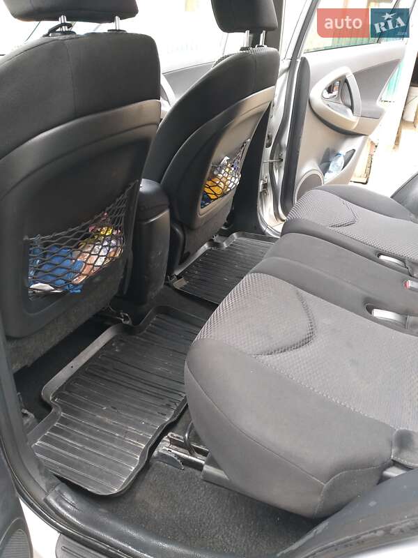 Позашляховик / Кросовер Toyota RAV4 2012 в Тернополі