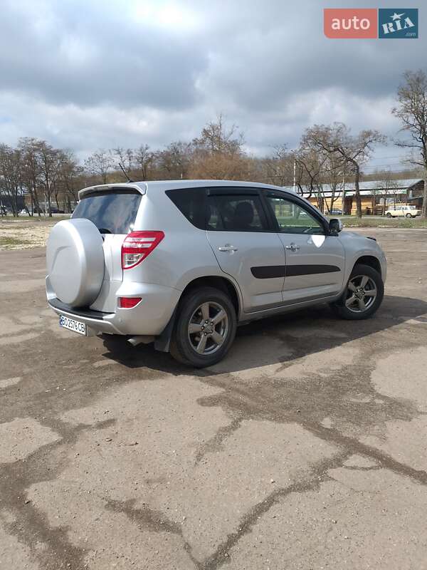 Позашляховик / Кросовер Toyota RAV4 2012 в Тернополі