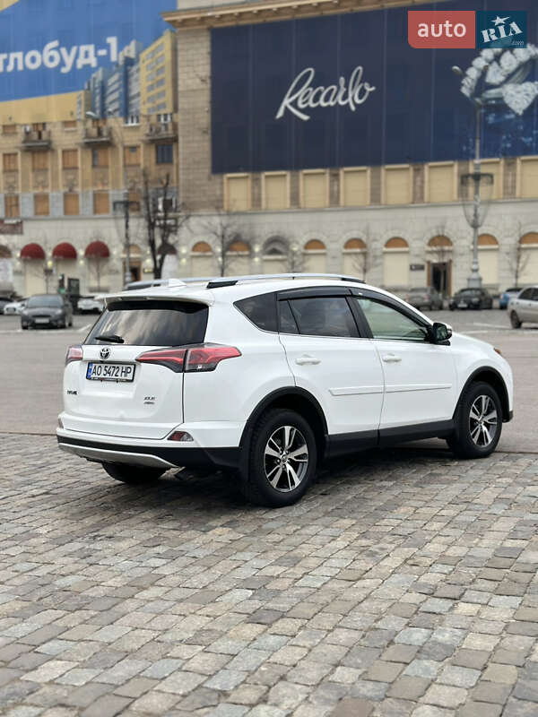Позашляховик / Кросовер Toyota RAV4 2018 в Києві
