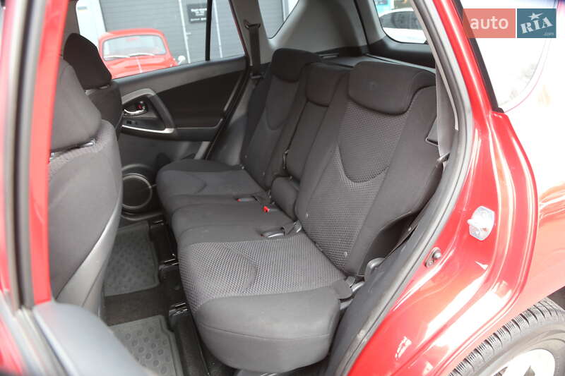 Внедорожник / Кроссовер Toyota RAV4 2006 в Киеве