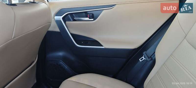 Внедорожник / Кроссовер Toyota RAV4 2022 в Киеве фото 30 Внедорожник / Кроссовер Toyota RAV4 2022 в Киеве