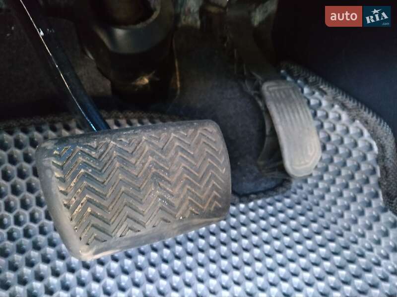 Позашляховик / Кросовер Toyota RAV4 2017 в Кам'янському