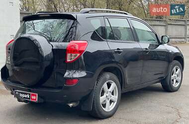 Внедорожник / Кроссовер Toyota RAV4 2006 в 