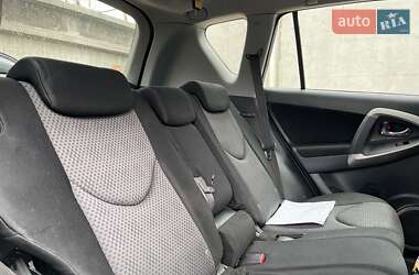 Внедорожник / Кроссовер Toyota RAV4 2006 в 