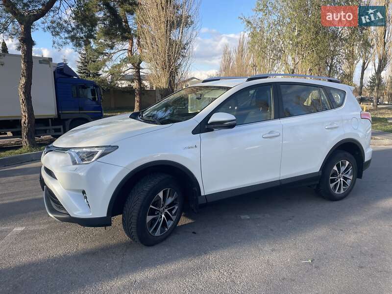 Позашляховик / Кросовер Toyota RAV4 2018 в Києві