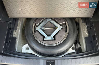 Внедорожник / Кроссовер Toyota RAV4 2023 в 