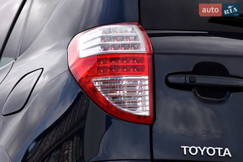 Внедорожник / Кроссовер Toyota RAV4 2010 в Дрогобыче