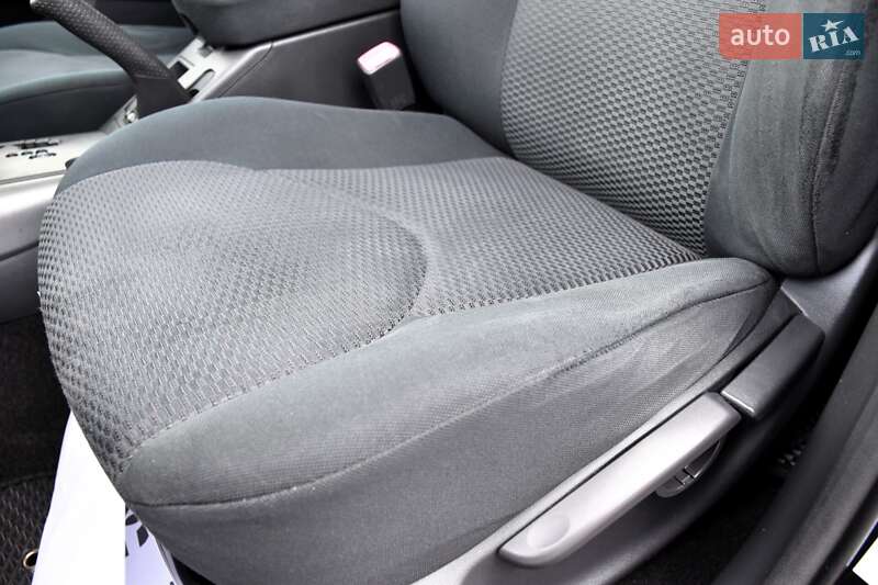 Внедорожник / Кроссовер Toyota RAV4 2010 в Дрогобыче