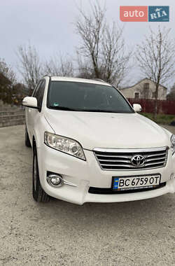 Внедорожник / Кроссовер Toyota RAV4 2011 в 