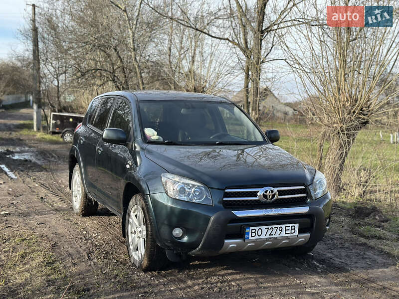 Позашляховик / Кросовер Toyota RAV4 2005 в Козові