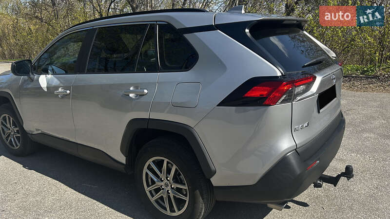 Позашляховик / Кросовер Toyota RAV4 2021 в Полтаві