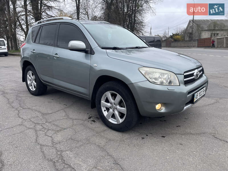 Внедорожник / Кроссовер Toyota RAV4 2008 в Виннице