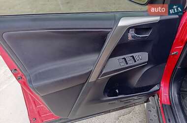 Внедорожник / Кроссовер Toyota RAV4 2013 в 