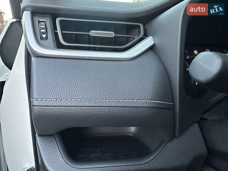 Внедорожник / Кроссовер Toyota RAV4 2025 в Киеве